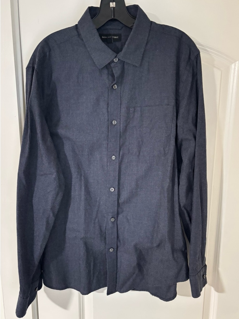 Banana Republic Men's Dark Navy Button-Down Shirt